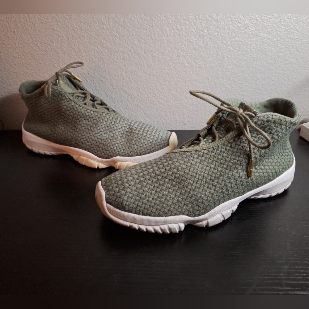 Jordan Future Mens size 9 shoes Iron Green White Woven Athletic Sneakers